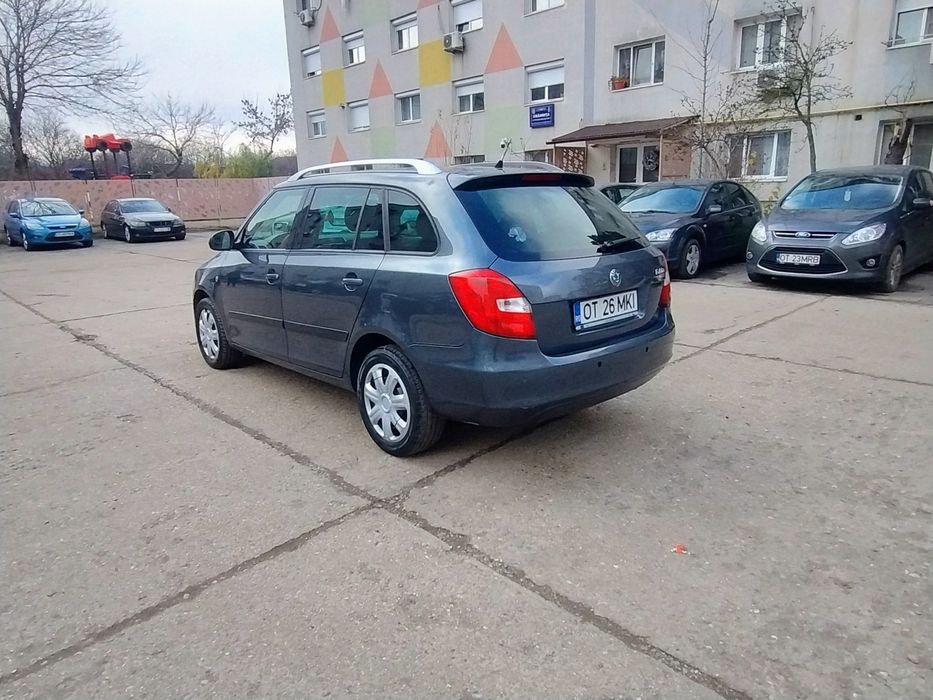 Vând Skoda Fabia 2