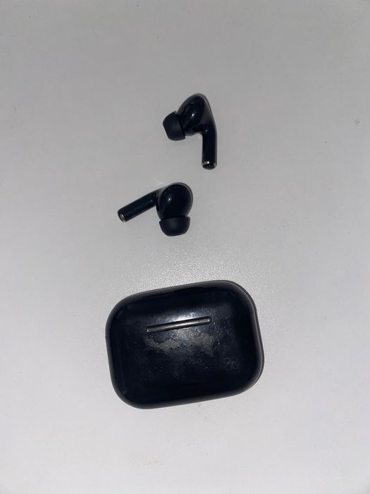 Casti negre cu bluetooth