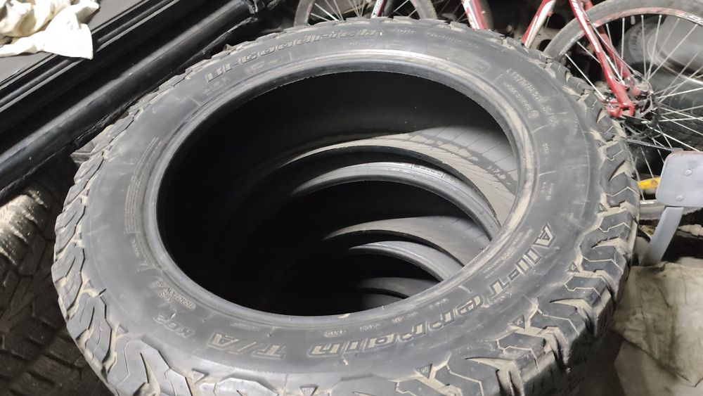 275/55/20 Резина А/Т