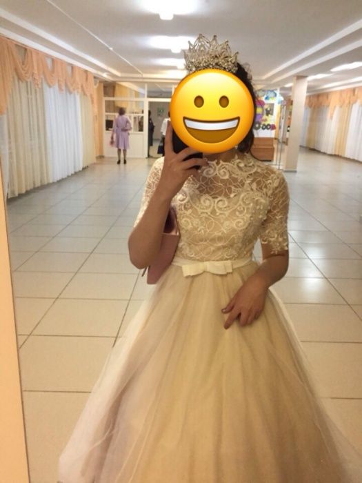 Продам платье в отличном состоянии за 25000