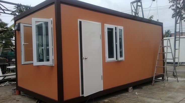 Facem containere