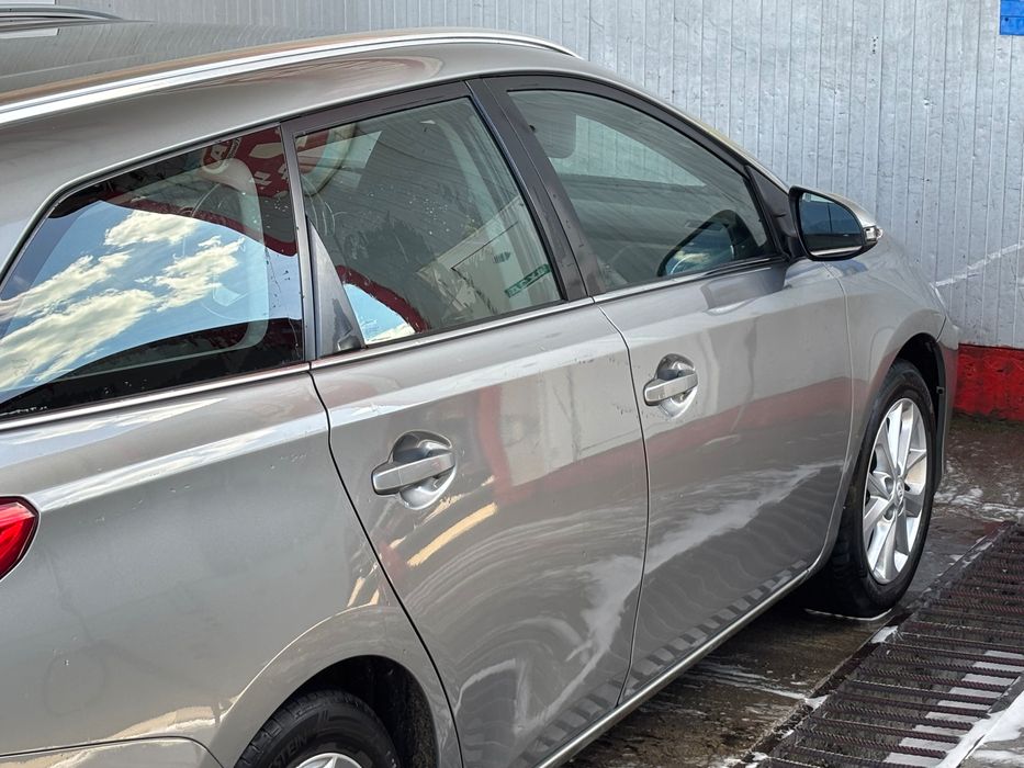 Автомобил Toyota Auris
