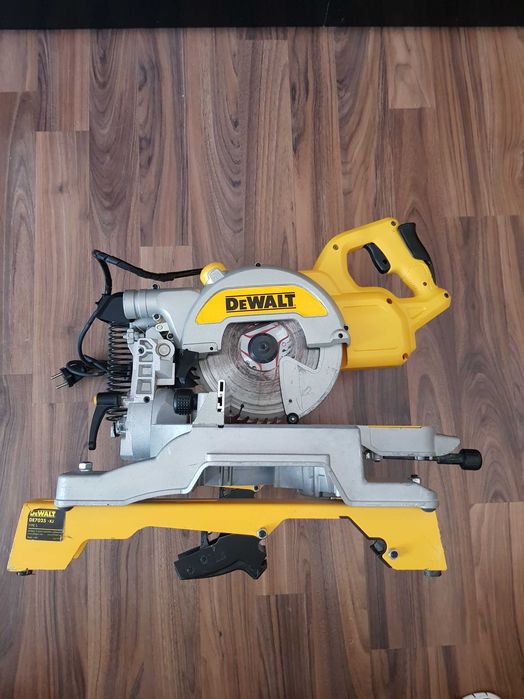 Circular Dewalt DWS 777