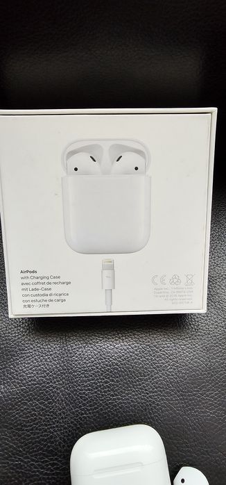 Airpods 1 (правый наушник несправен)