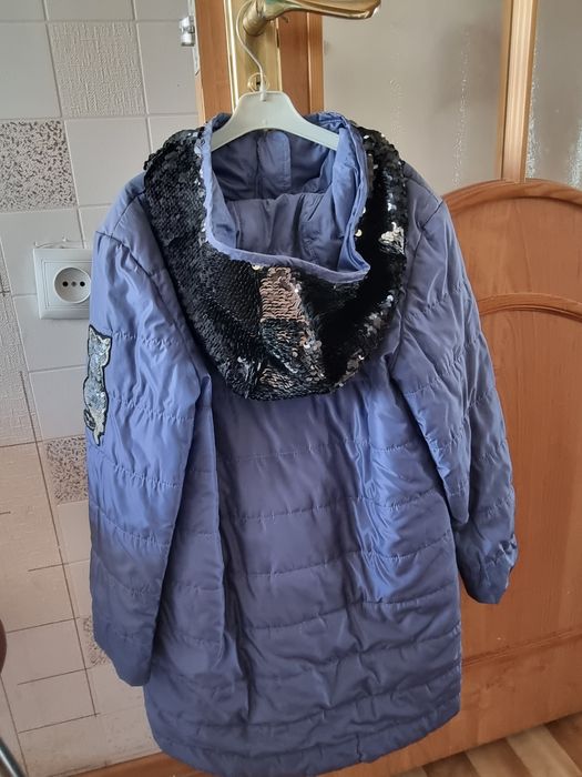 Куртка весна на девочку 6-8 лет