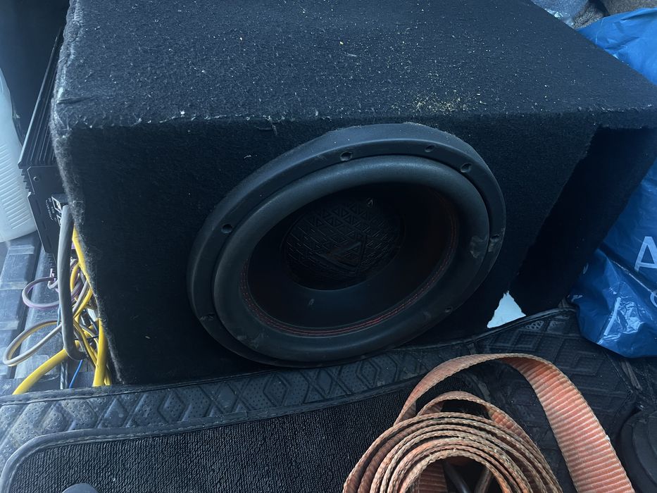 Сабуфер с иселами