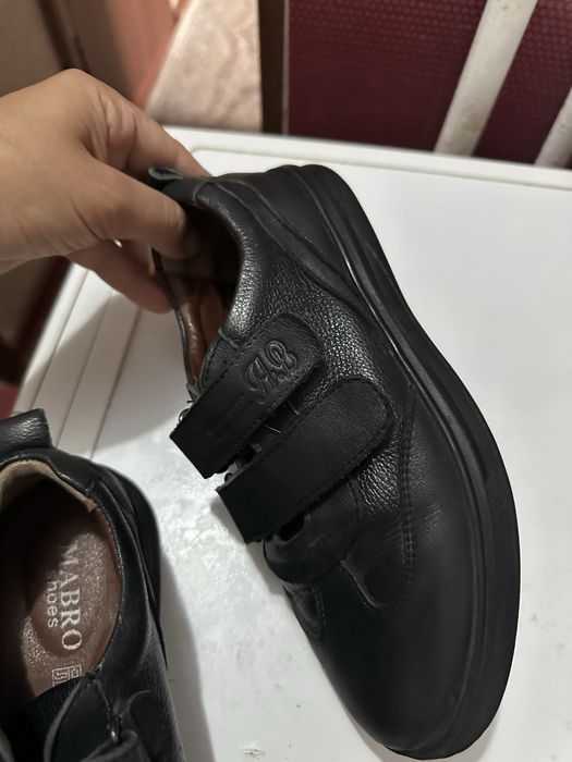 Продам детские туфли