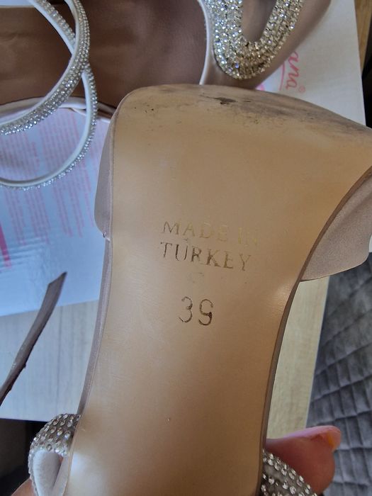 Дамски обувки токчета