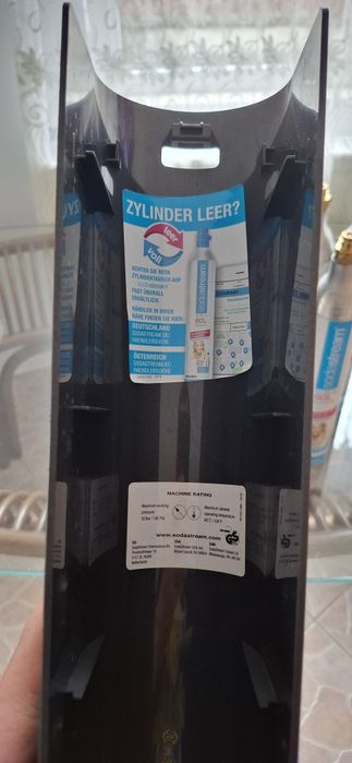 De vânzare aparat de apa minerala.