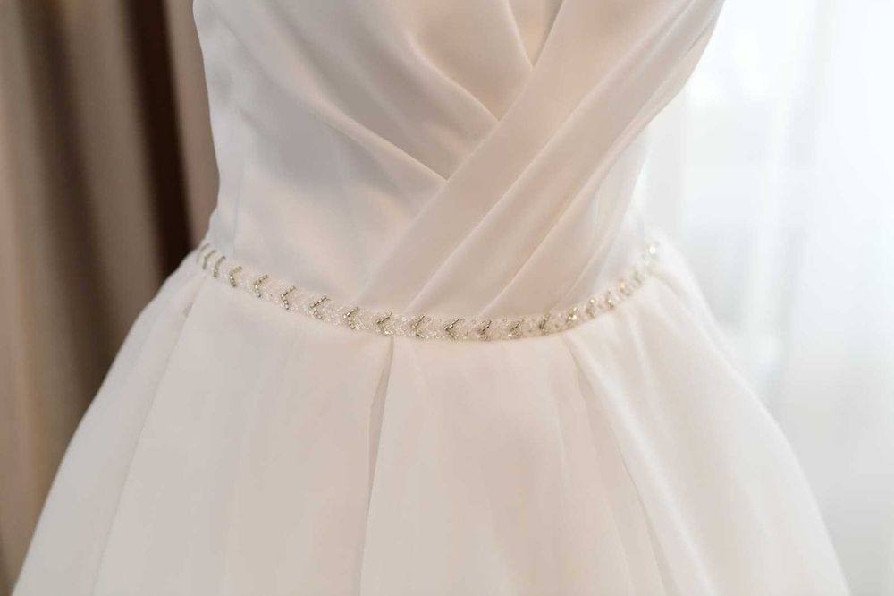 Vand rochie de mireasa