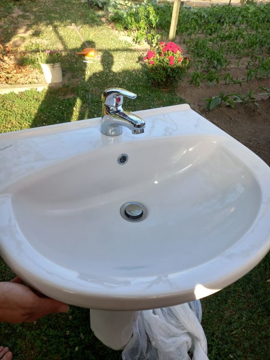 Мивка с ботуш и смесител