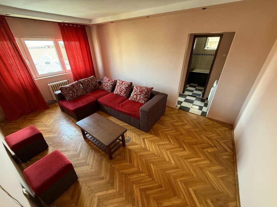Ofer spre închiriere Apartament 4 Camere ultracentral