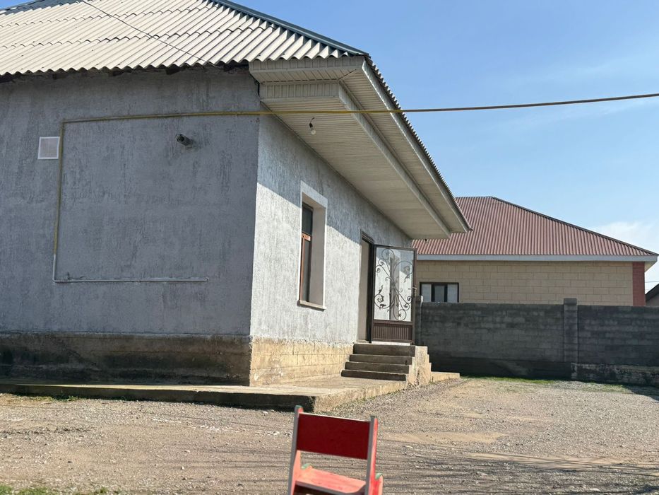 Үй сатылады. Қоршалған. Евроремонт. Докумеет 100%