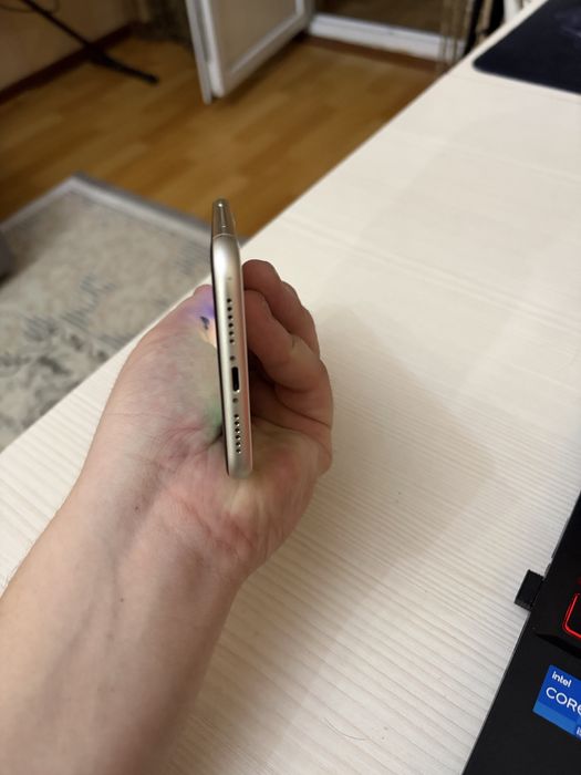 Продам Iphone 11