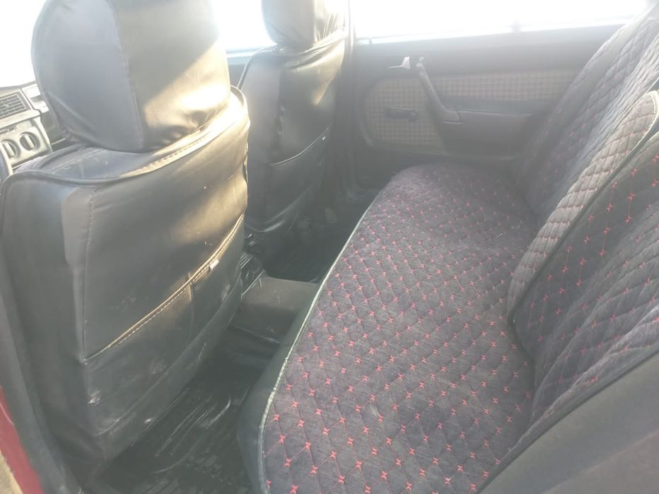 Мерседес 190.      1991 год