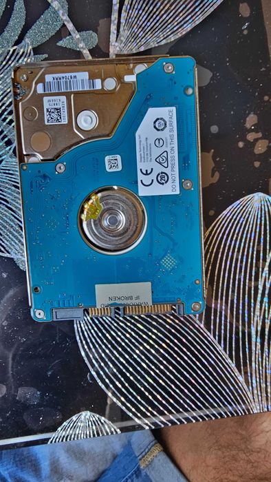 HDD 750 MB.  2.5 за лаптоп