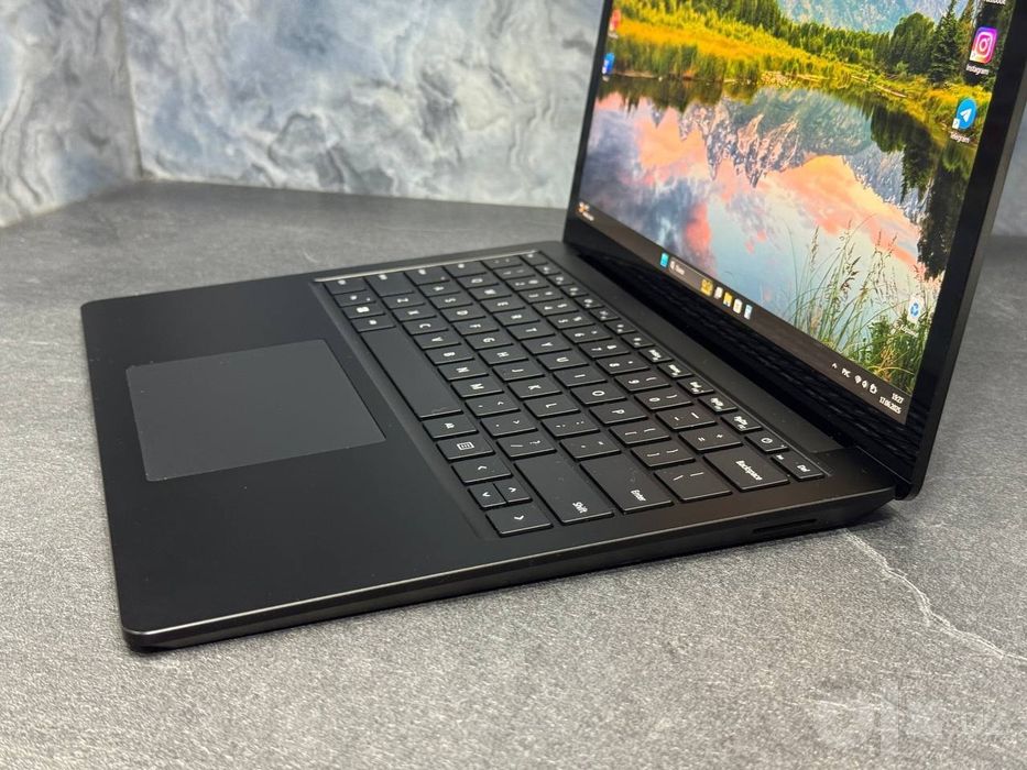 Microsoft Surface Laptop 4 | Sensorli ekran Core i7 / 16 GB / 256 GB S