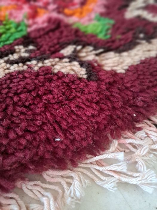 Китеник цветен красив