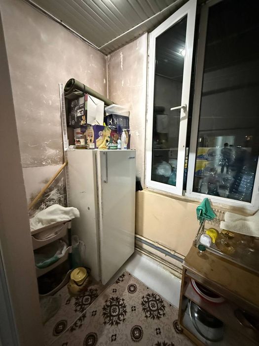 Арзон срочнометро Максим горкий 2 х 3 хона килинган сотилади