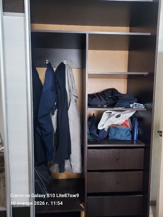 Продам шкаф раздвижные двери