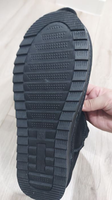 Продам угги женские