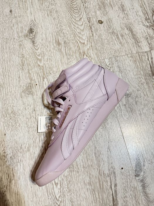 Reebok новые 40 размер