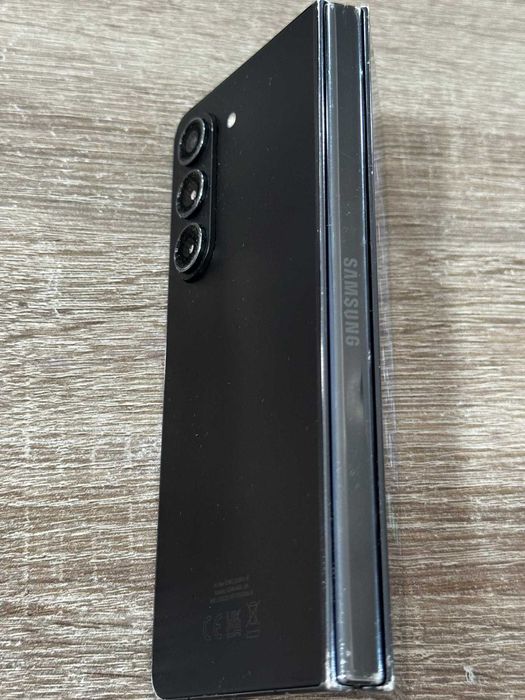 Samsung Z Fold 5