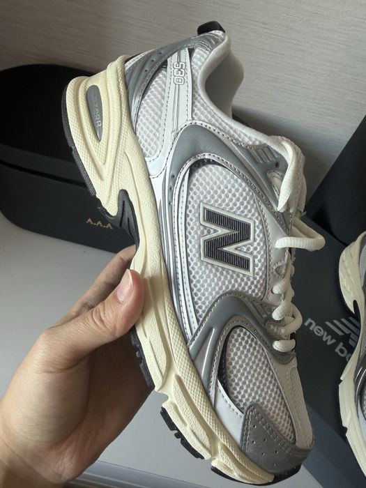 Продам New Balance 530