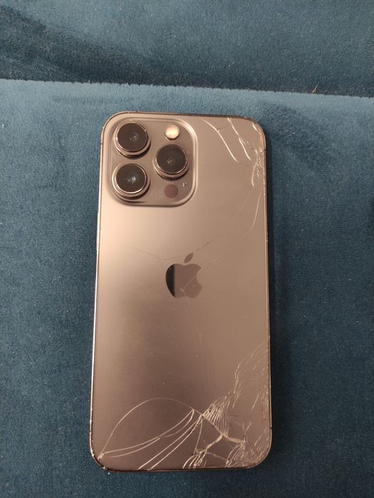 iPhone 13 pro...