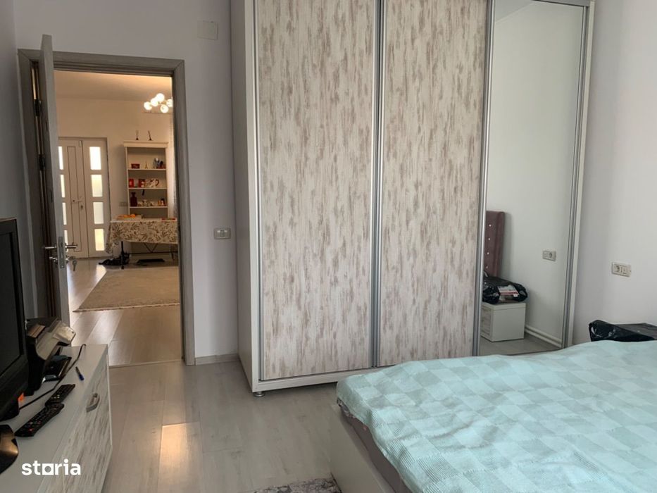 Valul Traian- Casă P+M,5cam 2bai 400 mp gaz preț.160.000 euro