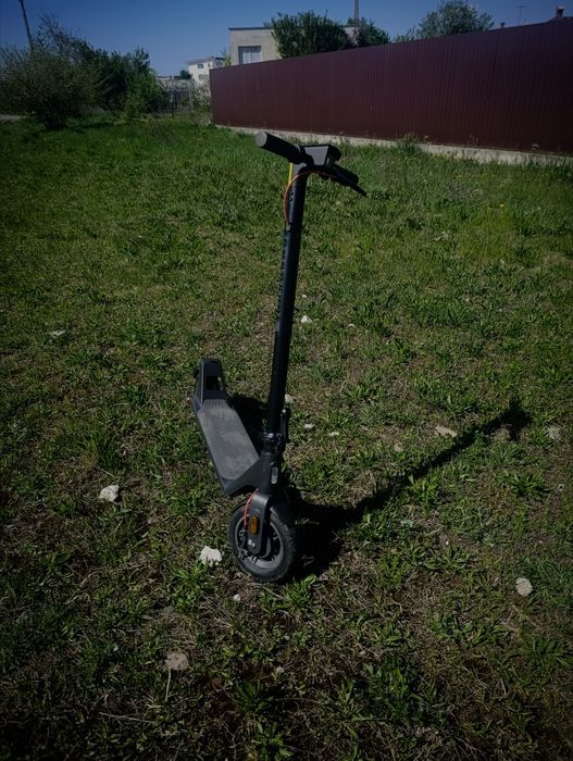 Vând trotineta electrica Xiaomi