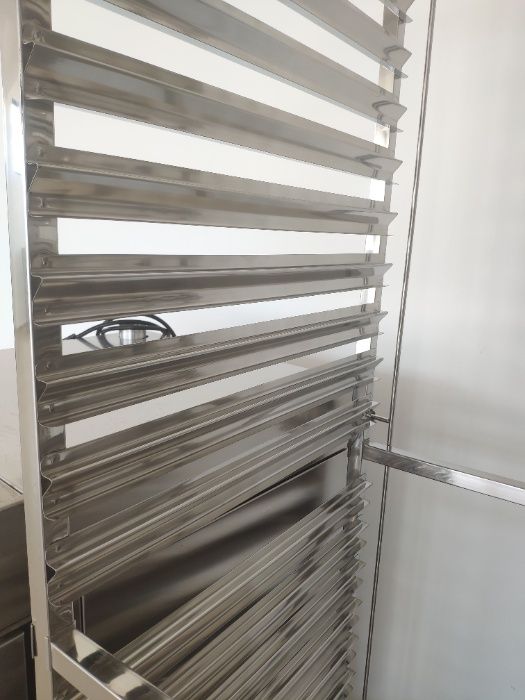 Колички за тави 60х40см, 18 нива