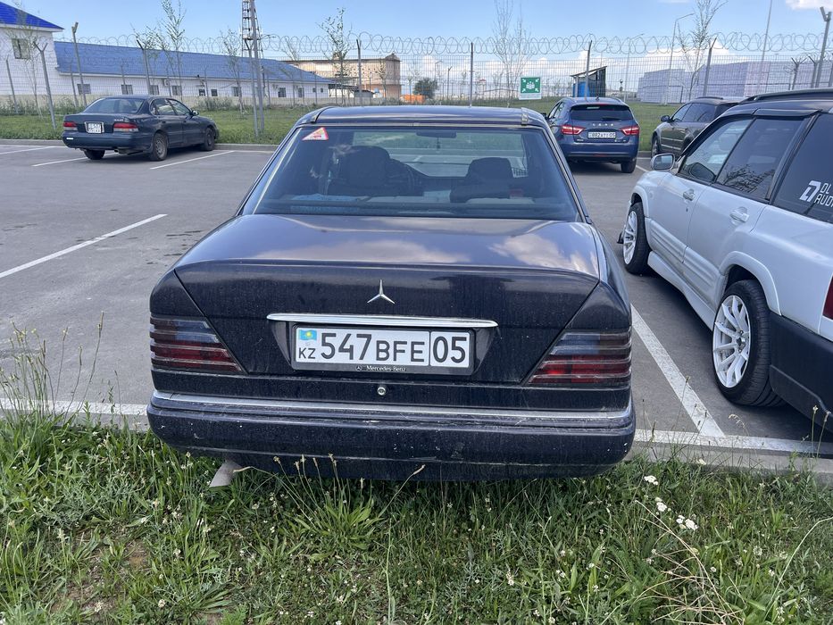 Продается мерседес 124 Ешка