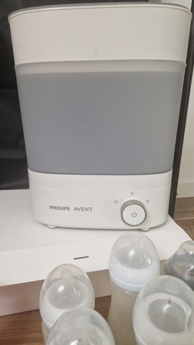 Sterilizator biberoane Avent