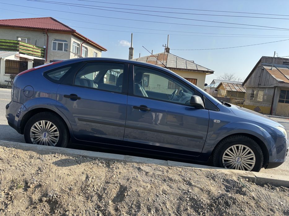 Ford Focus Hatchback 2006 - 1.6 Benzina, Cutie Automata