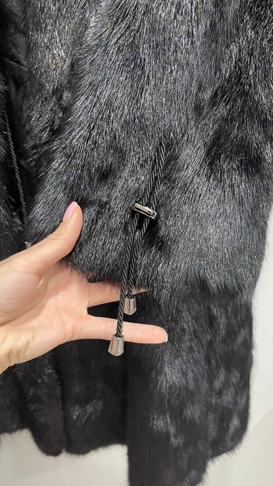 Продам норковую шубу