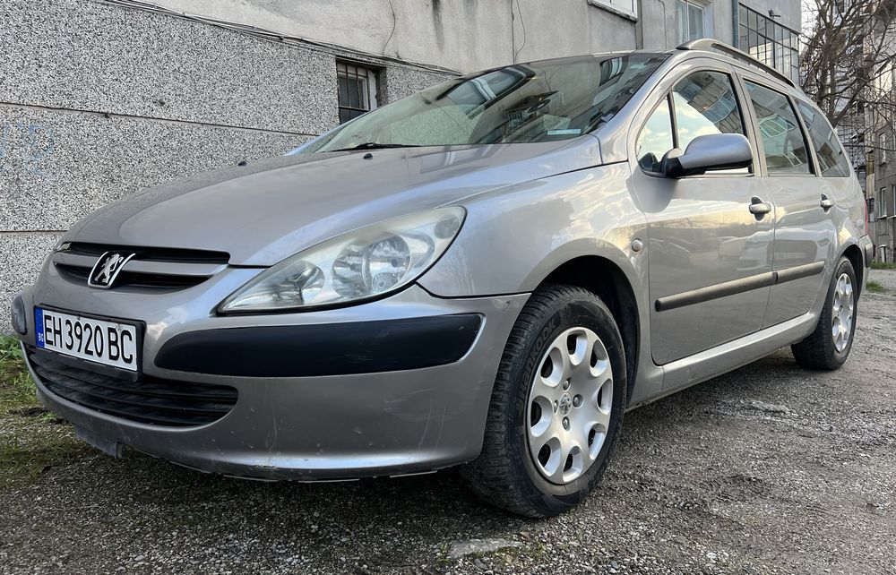 Продавам Пежо 307