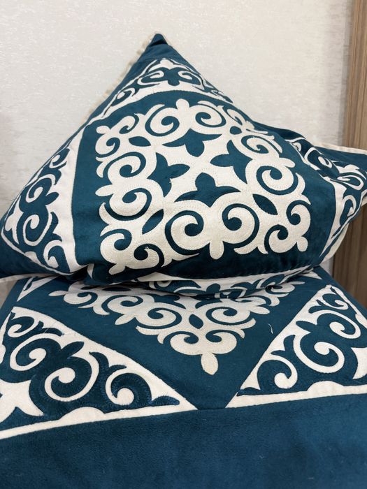 Корпешки, подушки и сундук