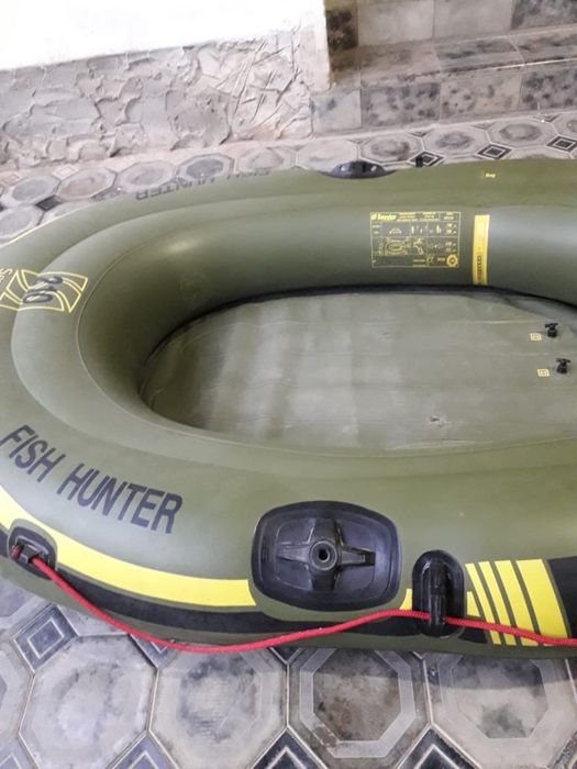Лодка надувная зелёная
