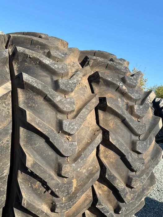 Anvelope 14.9r24 PLINE cu tot cu janta marca  DUNLOP