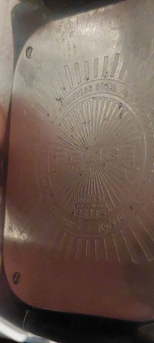 Продавам два мъжки работещи часовника.