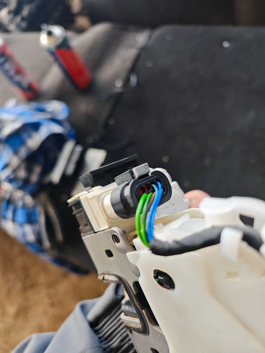 Предна задна брава машинка за отваряне Mercedes CLS w218 брави Мерцеде