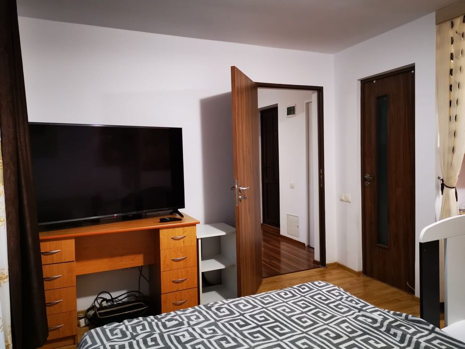 Apartament de închiriat cu curte