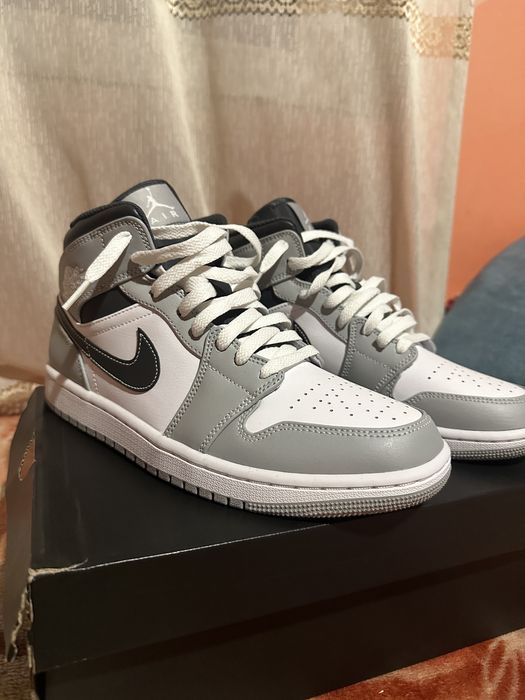 Dau la schimb pe orice pereche de jordan 1