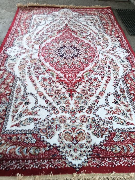 Иранский шелковый ковер, состояние нового.