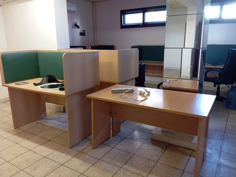 Офис бюра с прегради 8 броя