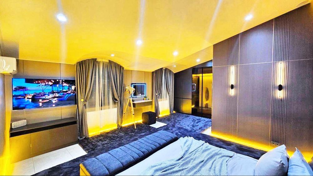 Продаётся шикарная 3 ком в новостройке в центре города