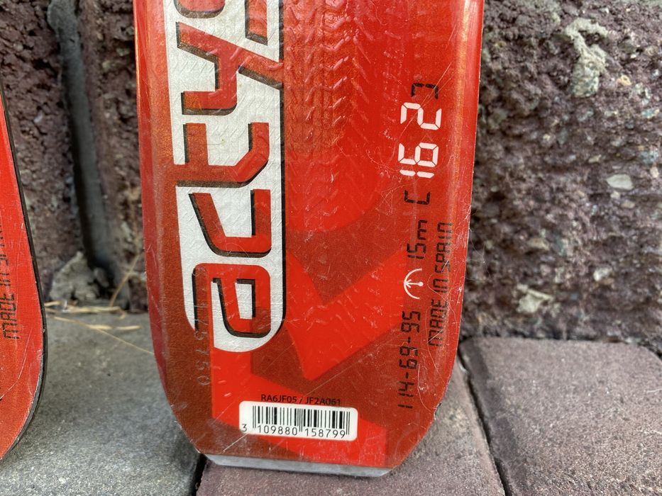 Продам оригинальные лыжи Rossignol