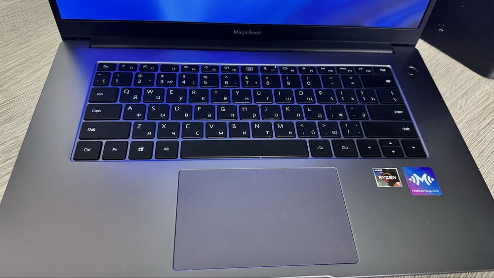 Ноутбук honor magicbook x16 как новый