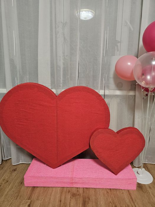 Декор в форме сердца + подставка для шаров + шары + гирлянда